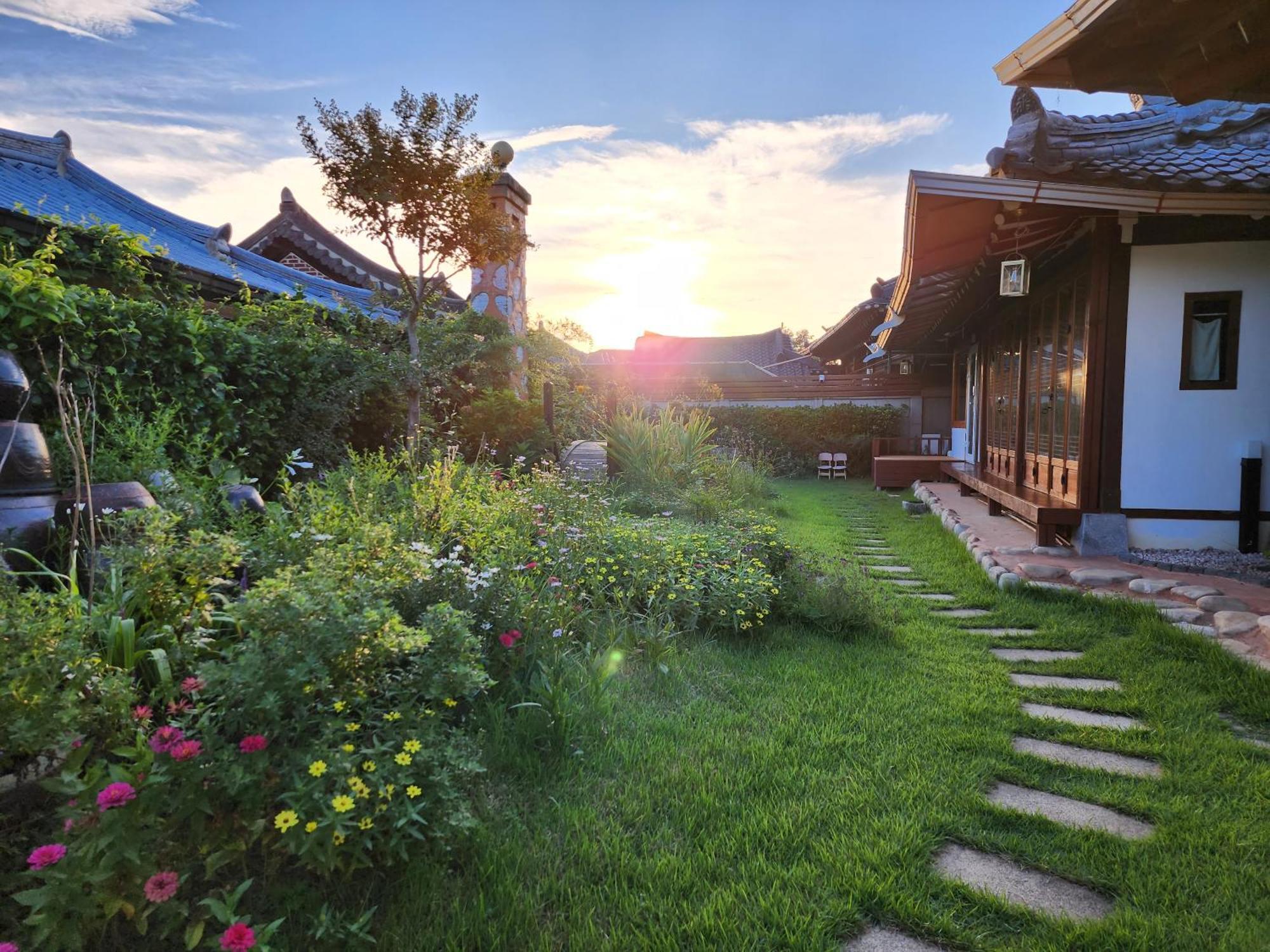 Jahayeon Hanokstay Jeonju Exterior photo