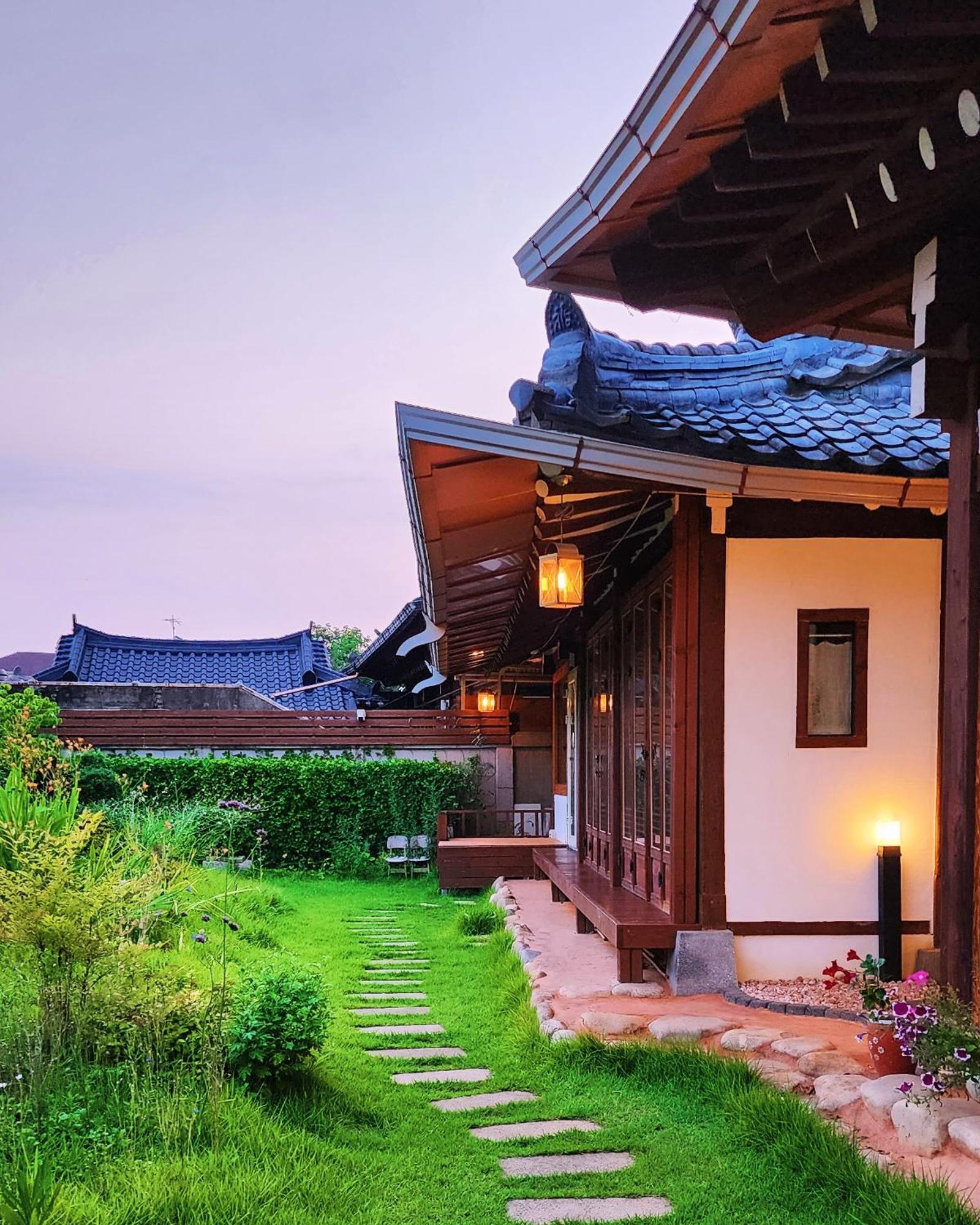 Jahayeon Hanokstay Jeonju Exterior photo